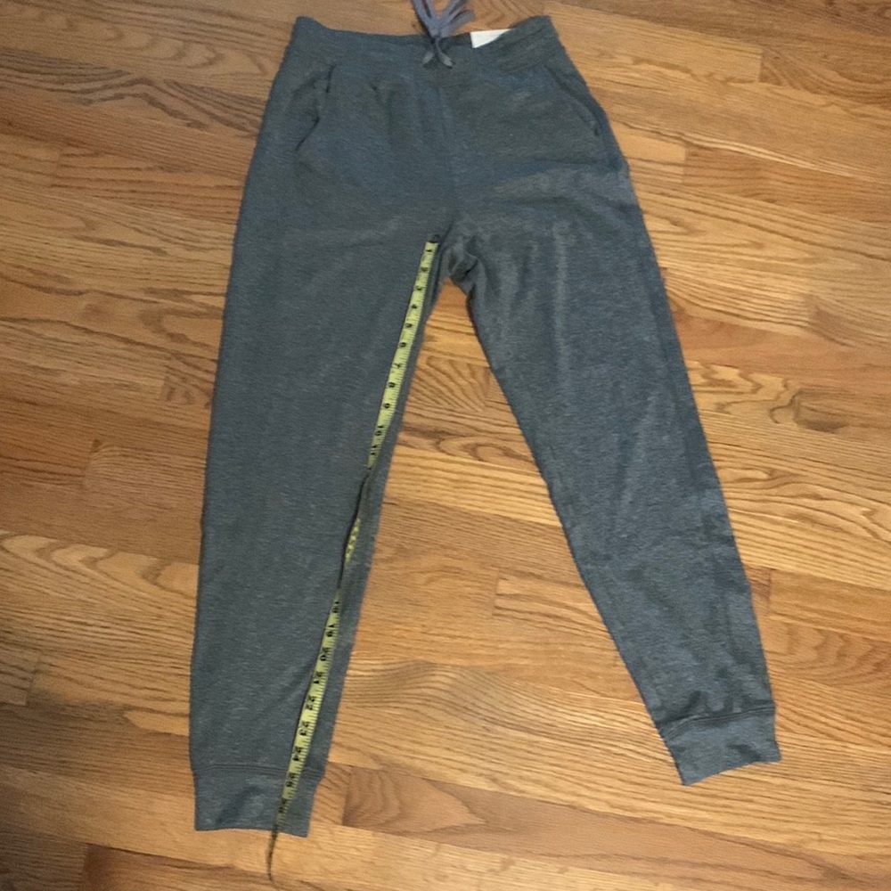 American Eagle joggers NWT